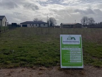 Projet à venir 🏠✨

Aujourd’hui, Raymond vous présente un futur projet situé sur la commune de Naucelles.

Cette belle maison offrira de beaux volumes et un...